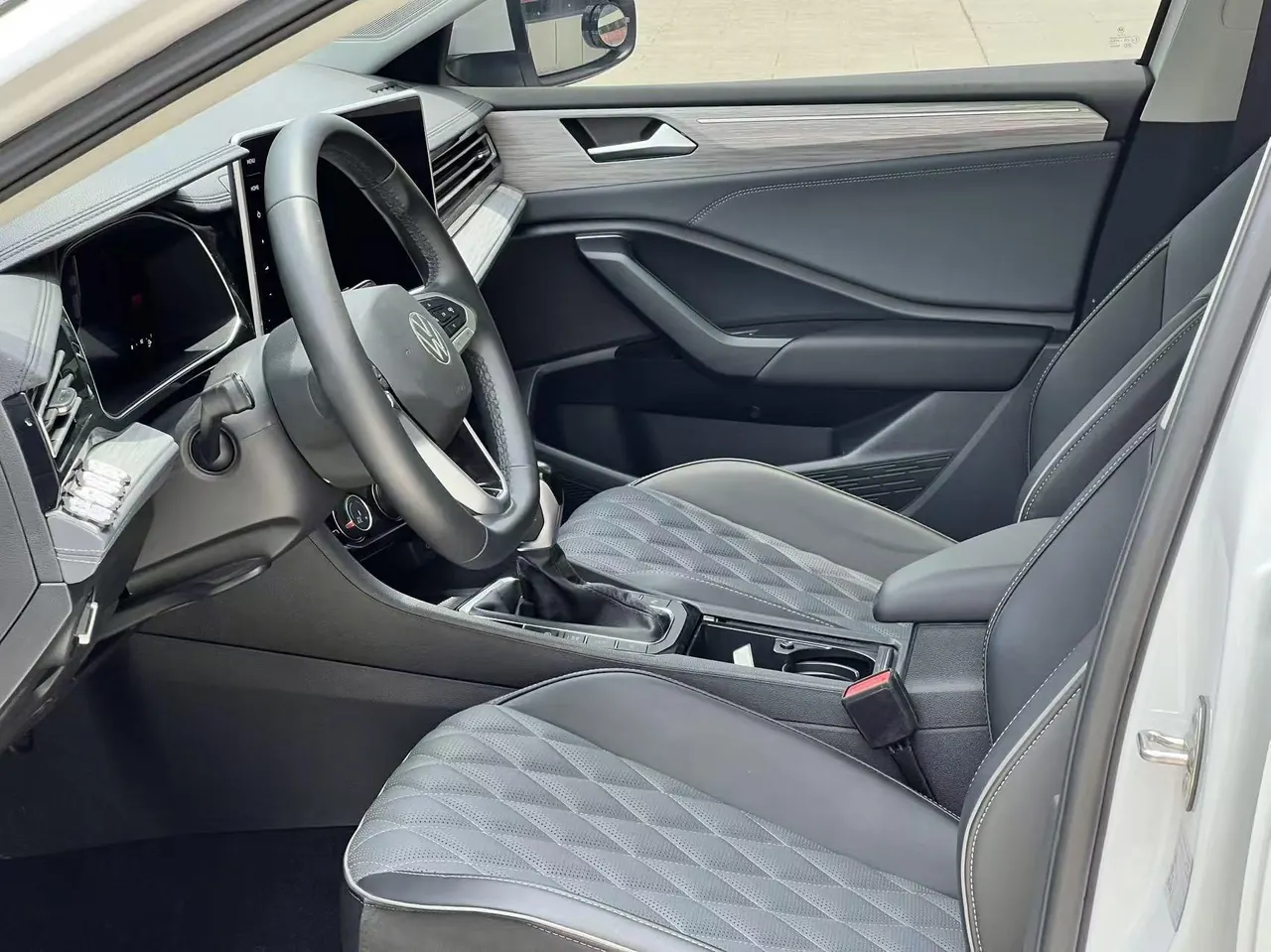 Volkswagen 2024 Sagittarius 1.5TSI 300TSI Flying Edition Automatic Gear 4