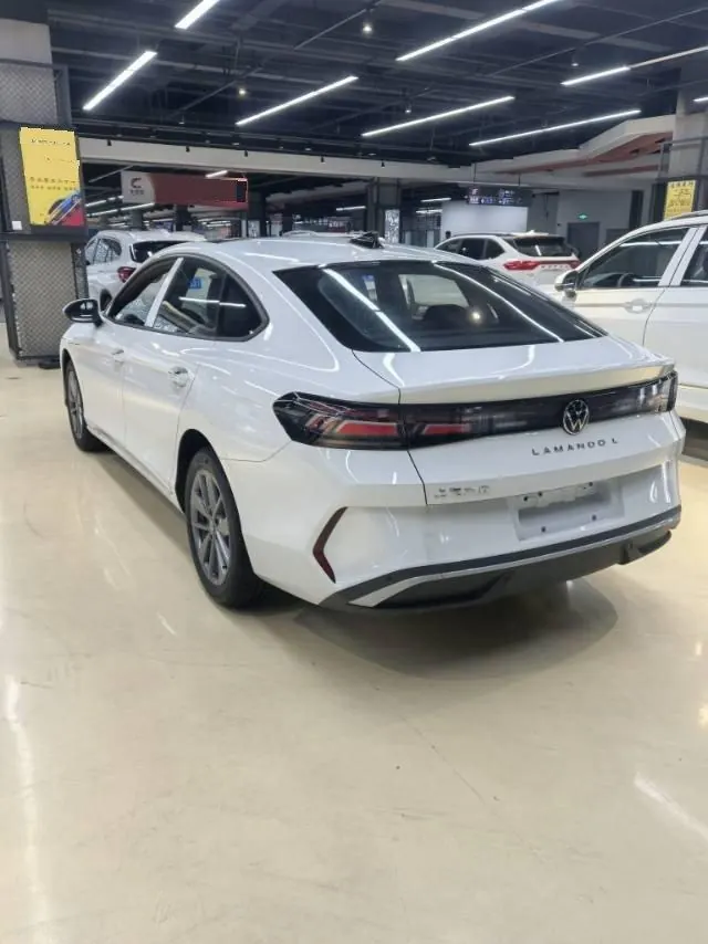 Volkswagen 2026 Ling Du L 1.5TSI 300TSI Atom Edition Automatic Gear 3