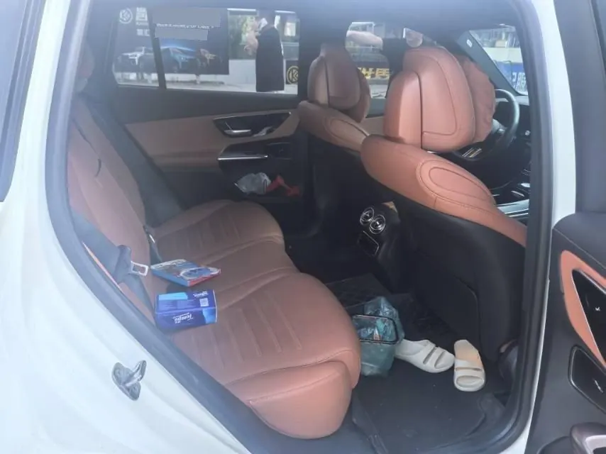 Mercedes Benz 2024 GLC 260 L 4MATIC 48V 2.0T Luxury 5-seat Automatic Gear 5