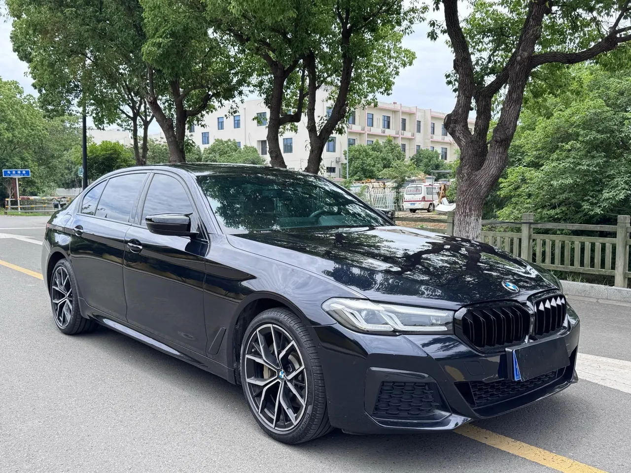 BMW 5 Series 2021 530Li 2.0T Exclusive M Sports Suit Automatic Gear 3