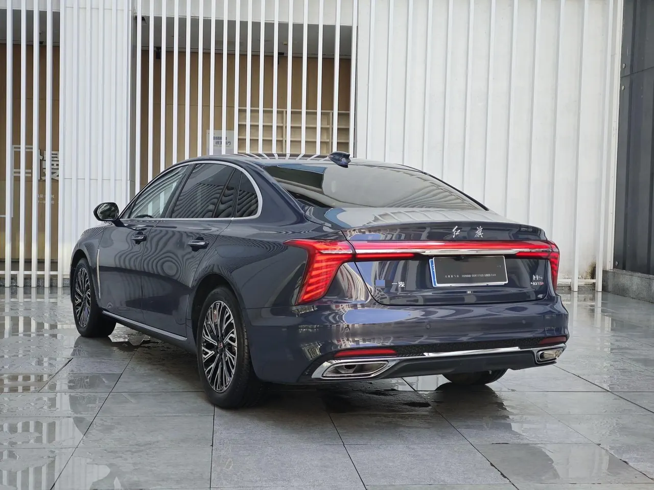 HongQi 2024 H5 2.0T Zhilian Flag Collar Edition Automatic Gear 8