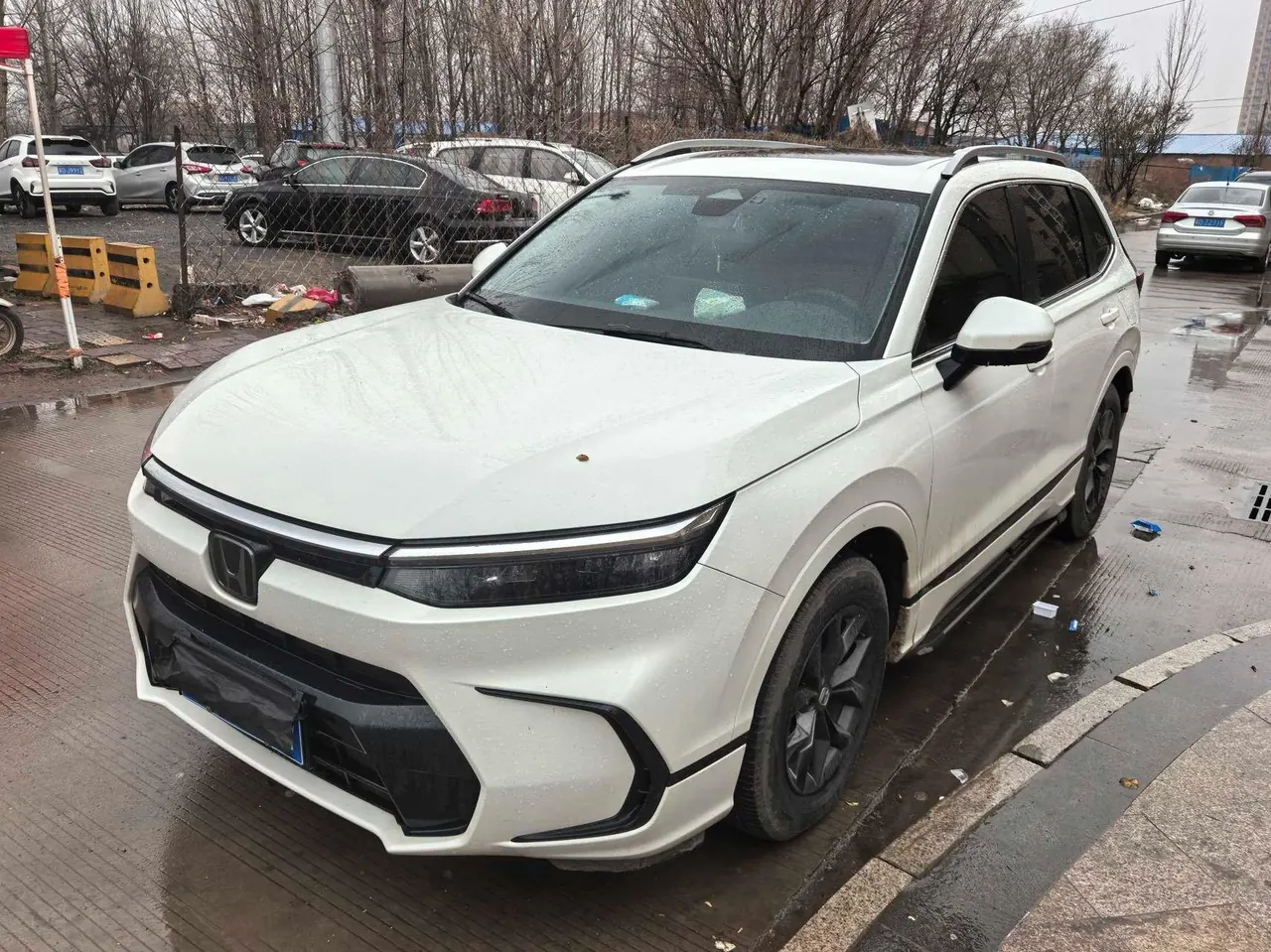 Honda 2025 Hao Ying 1.5T Stepless 240TURBO Two-Drive Deluxe Edition 5-seat Automatic Gear - View 1