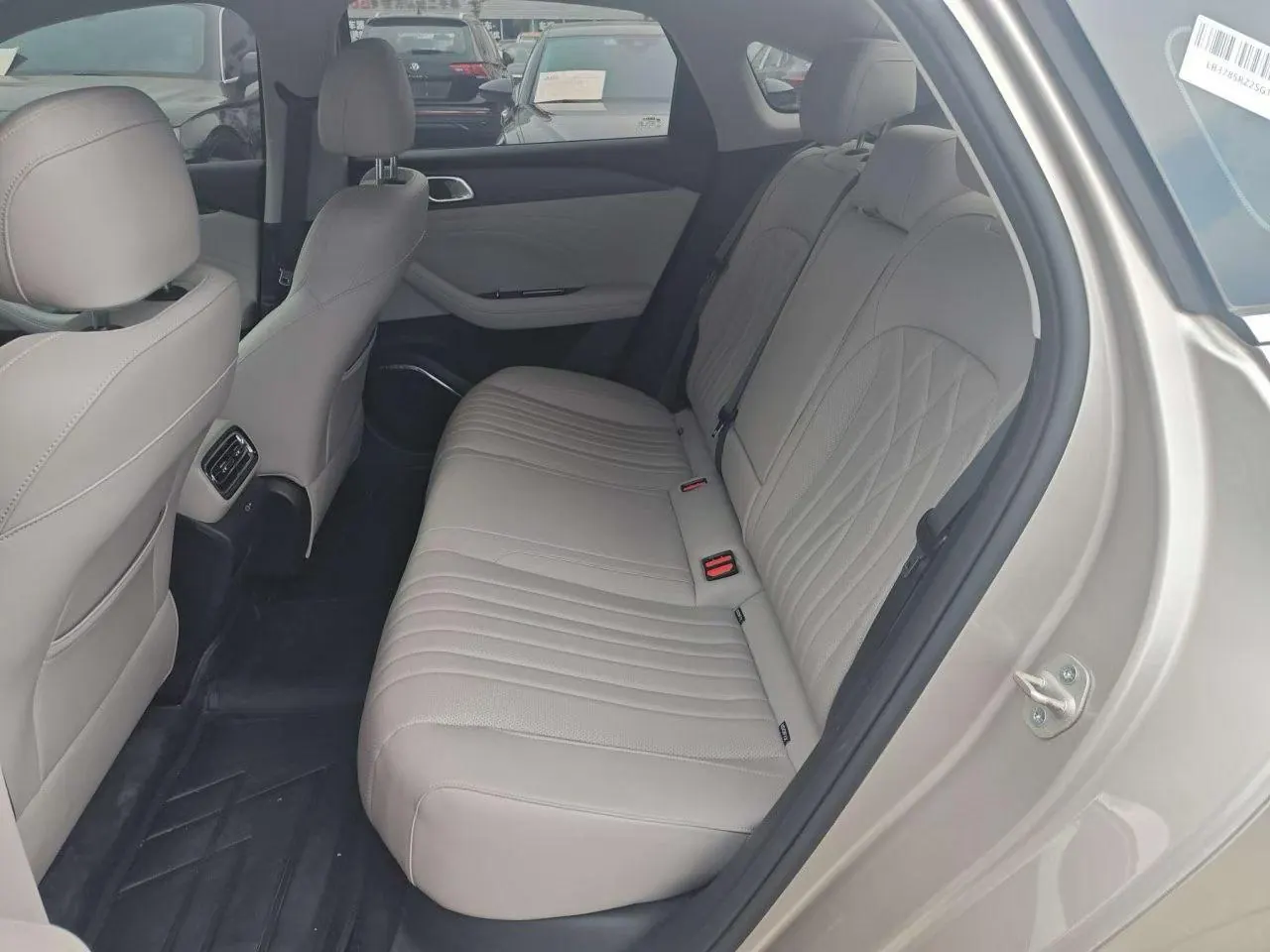 Geely Galaxy 2025 xingyao 6 EM-i 1.5 125km exploration version automatic gear 8