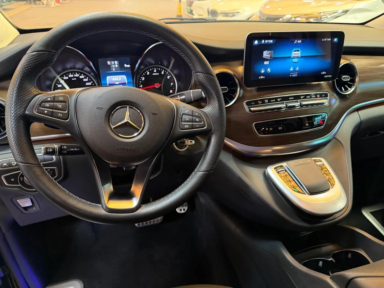 Mercedes Benz V 2020V 260 L 2.0T Deluxe Edition Automatic Gear 4