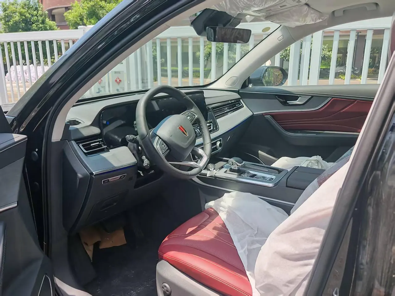 HongQi 2025 HS5 2.0T Two-Drive Flag Enjoy Pro Edition Automatic Gear 2