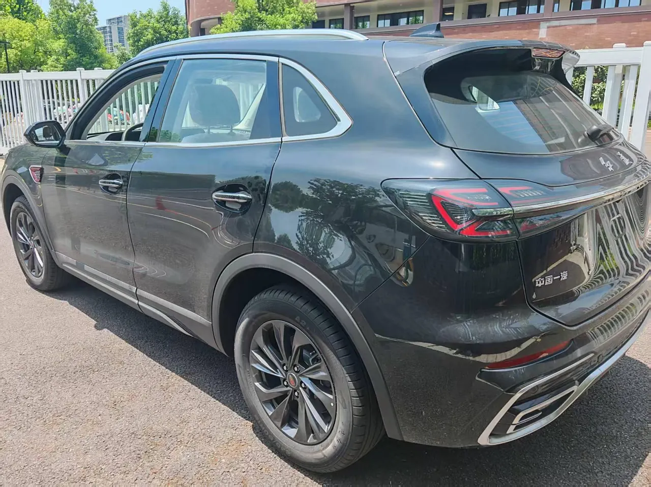 HongQi 2025 HS5 2.0T Two-Drive Flag Enjoy Pro Edition Automatic Gear 3