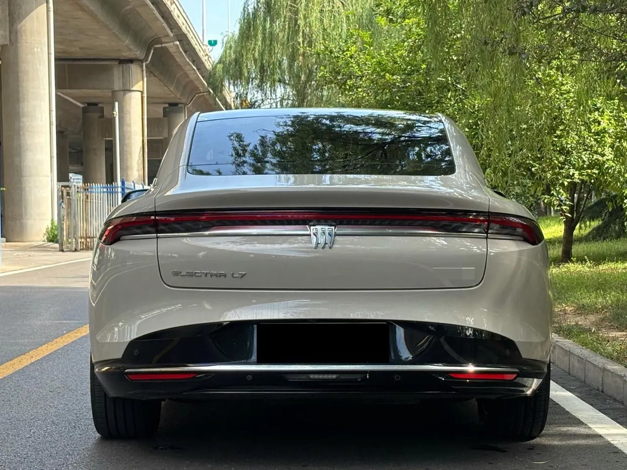 Buick 2026 L7 Luxury Edition Automatic Gear 6