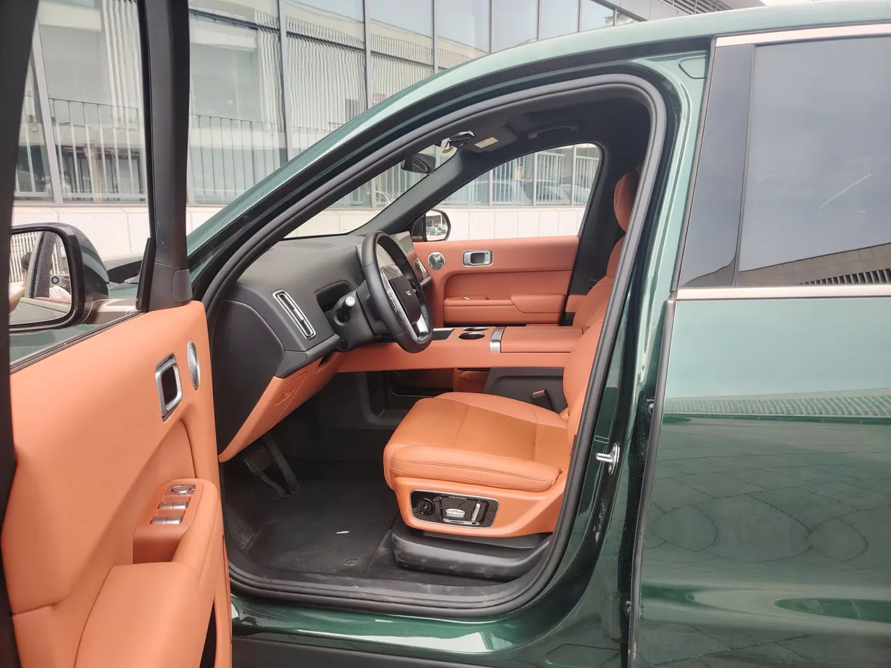 Li 2025 L9 Ultra Smart Refresh Edition Automatic Transmission 3