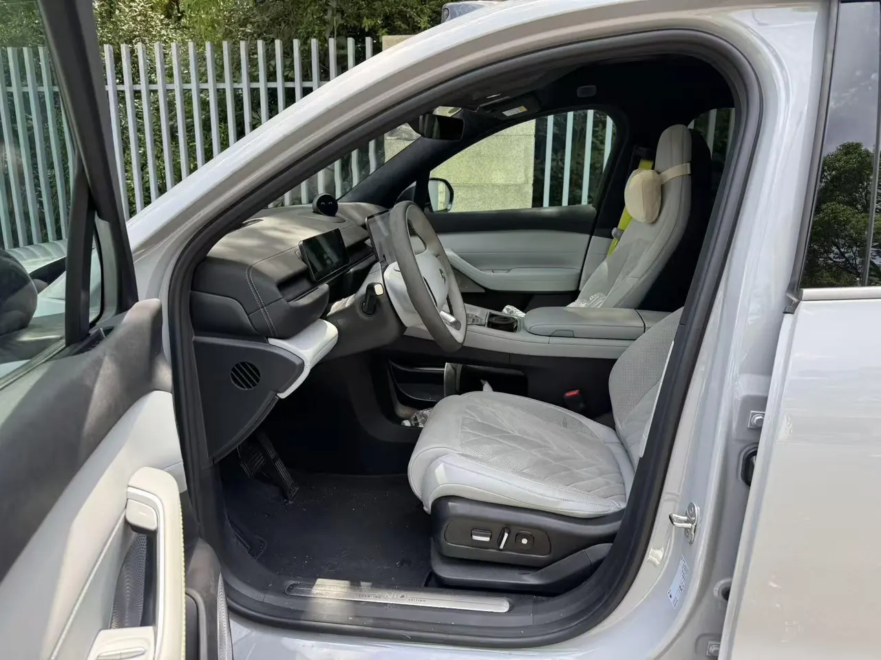 NIO 2025 EC 6 100kWh automatic gear 2