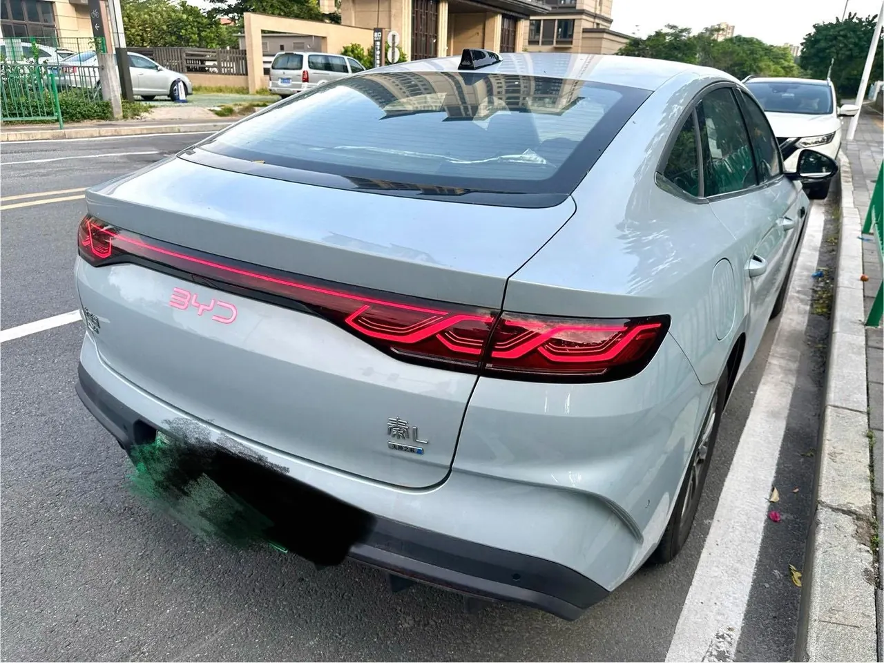 BYD 2025 Qin L DM-i 1.5 stepless smart driving version 80KM leading automatic gear 6