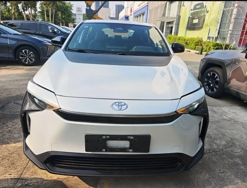 Toyota 2025 Platinum Intelligence 4X 615 Air Edition Automatic Gear 2