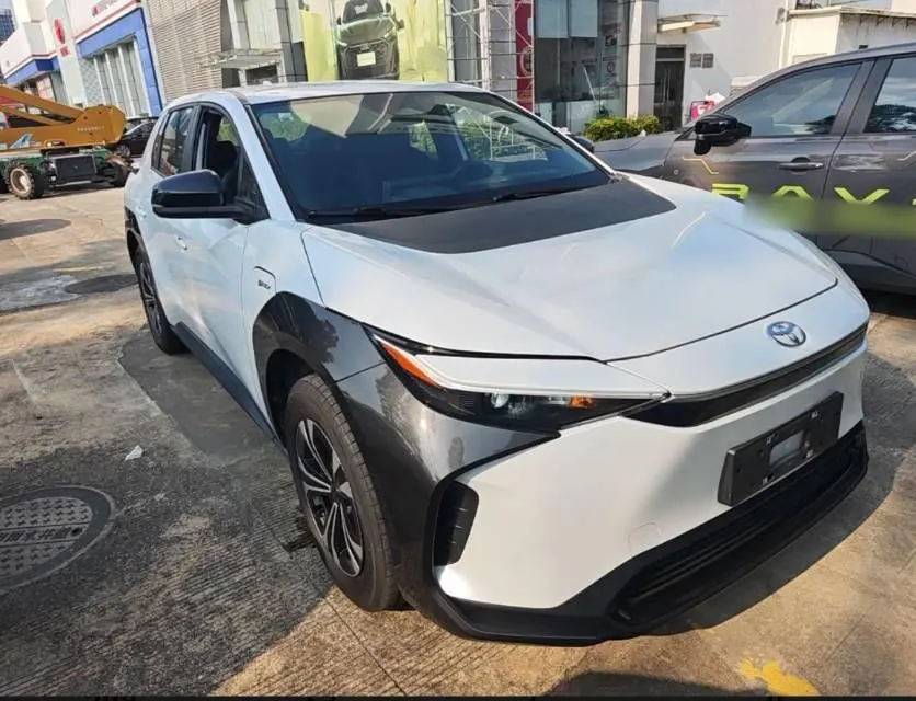 Toyota 2025 Platinum Intelligence 4X 615 Air Edition Automatic Gear 3
