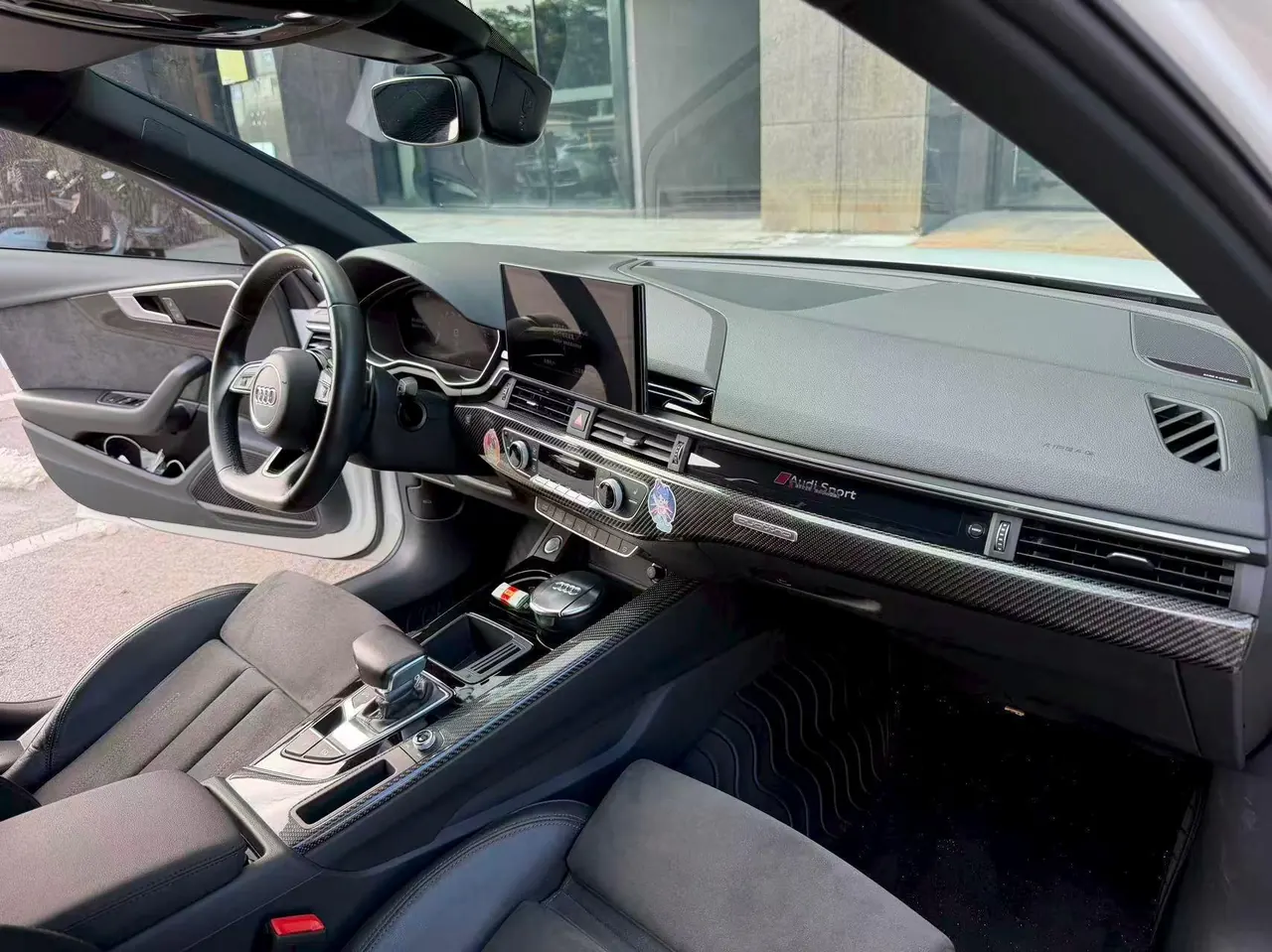 Audi 2020 A4L 2.0TFSI 45TFSI Quattro Selected Dynamic Automatic 5