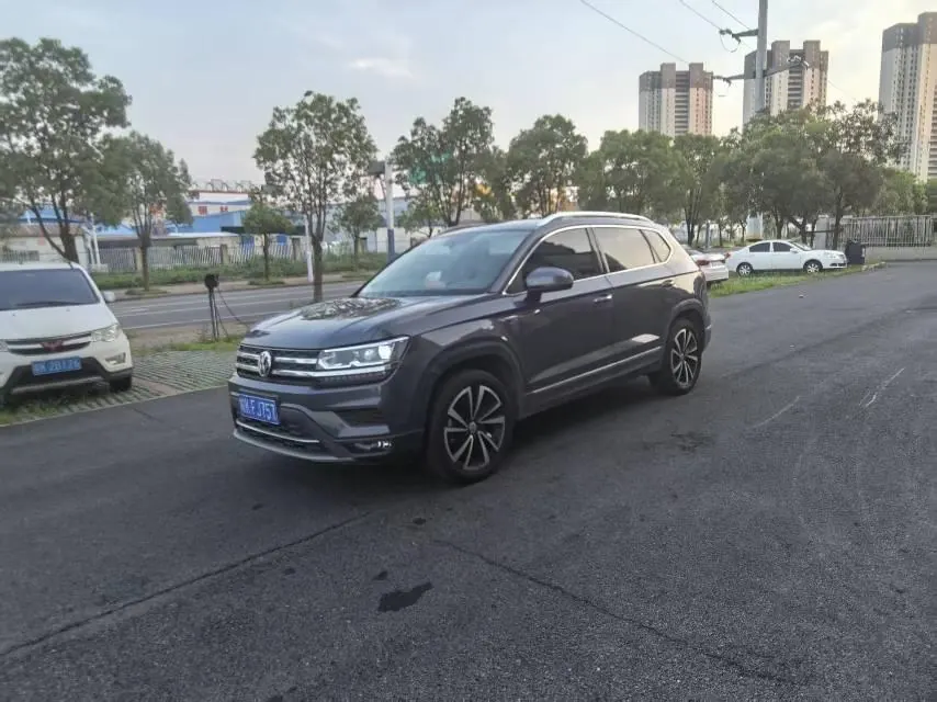打开图片灯箱:Volkswagen 2020 Tuyue 2.0TSI 330TSI Four-wheel Drive Deluxe Automatic Gear