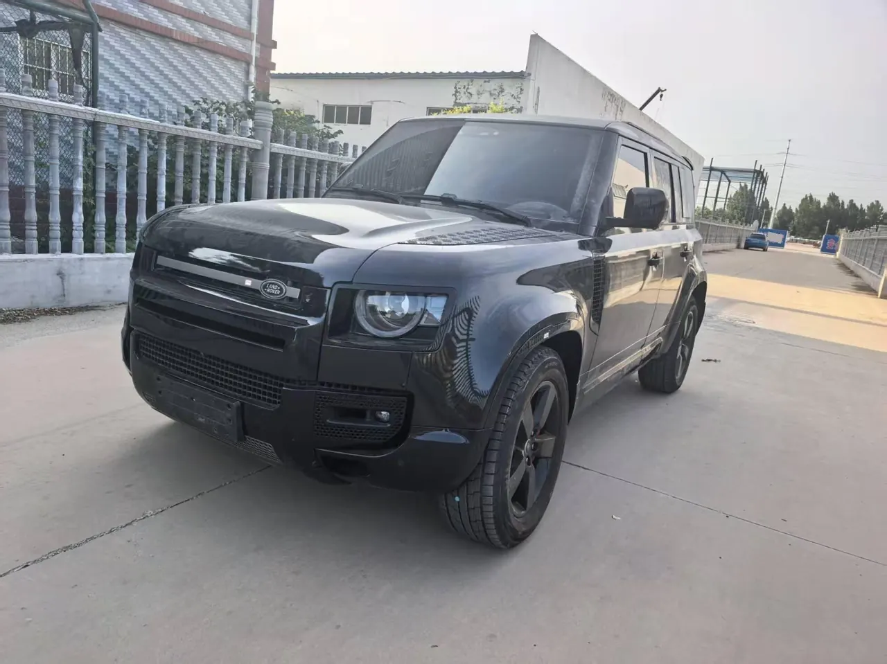 Land Rover Guard (Imported) 2024 Guard 110 48V 3.0T P400 X-DYNAMIC HSE Automatic Gear - View 1