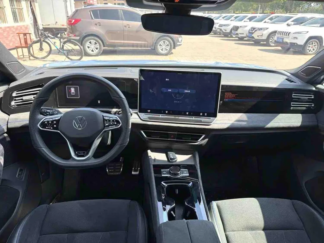 Volkswagen 2024 Tiguan L PRO 2.0TSI 380TSI Four-wheel Drive R-Line Smart Edition Automatic Gear 8