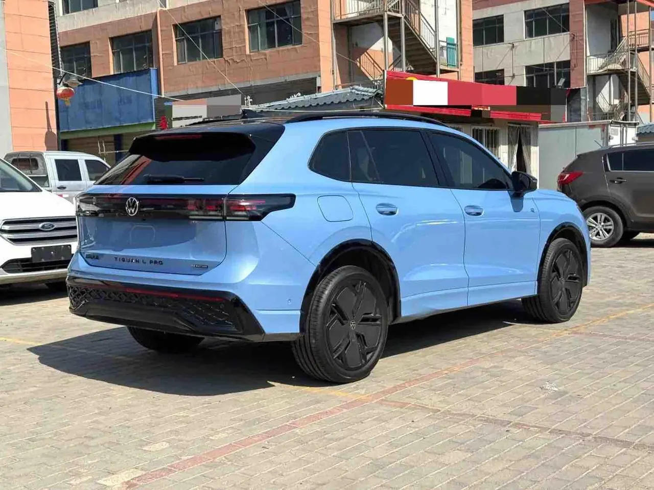 Volkswagen 2024 Tiguan L PRO 2.0TSI 380TSI Four-wheel Drive R-Line Smart Edition Automatic Gear 9
