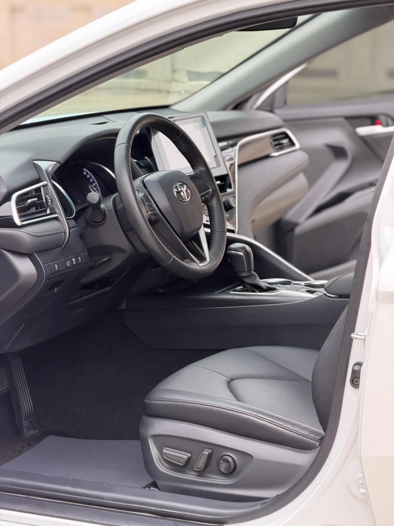 Toyota 2021 Camry 2.0G Stepless Deluxe Edition Automatic Gear 4