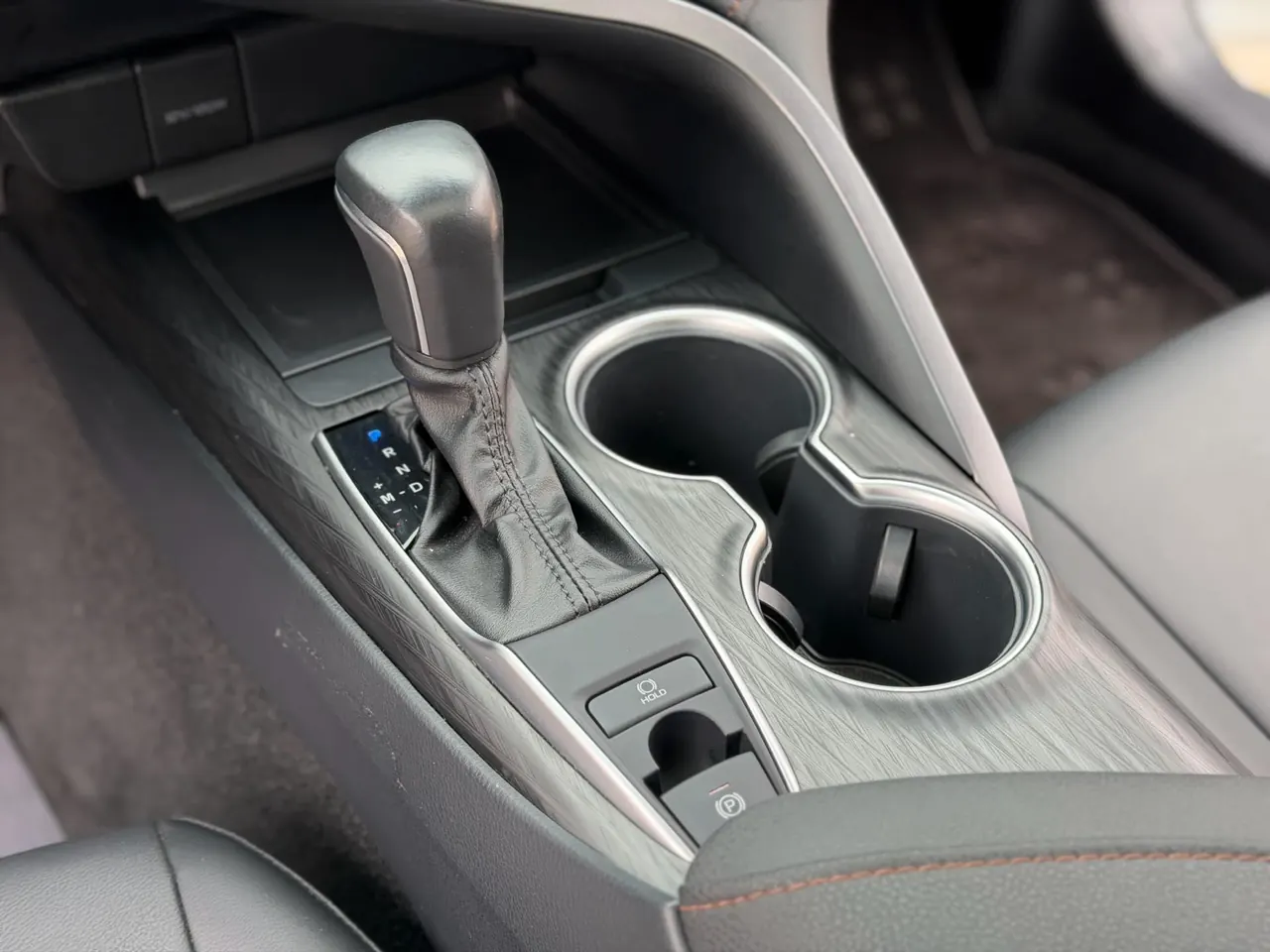 Toyota 2021 Camry 2.0G Stepless Deluxe Edition Automatic Gear 9