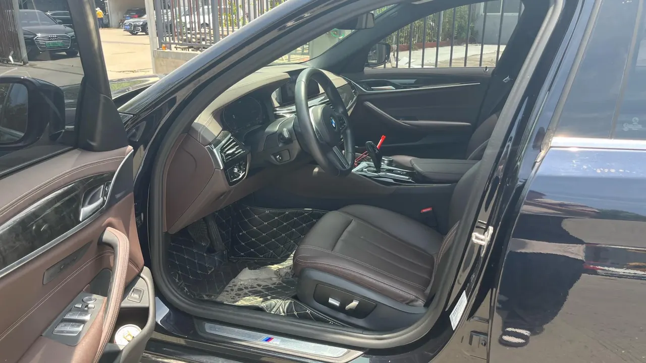 BMW 5 Series 2020 525Li 2.0T M Sports Suit Automatic Gear 4