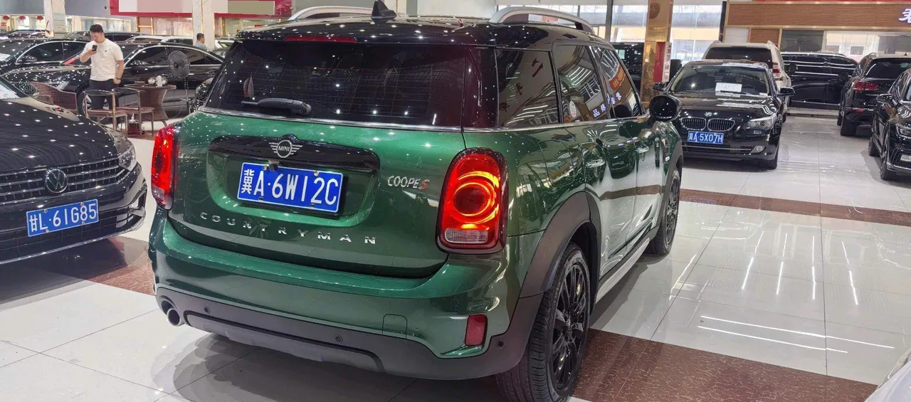 MINI Countryman (Imported) 2020 Cooper Countryman 1.5T Connoisseur Automatic Gear 10
