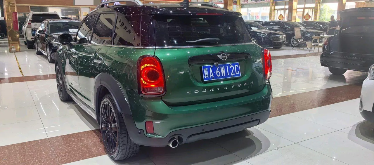MINI Countryman (Imported) 2020 Cooper Countryman 1.5T Connoisseur Automatic Gear 9