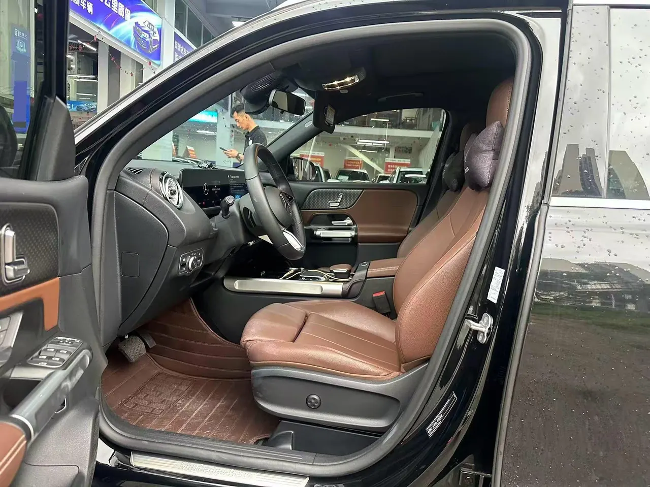 Mercedes Benz 2024 GLB 220 48V 2.0T Dynamic Automatic 2