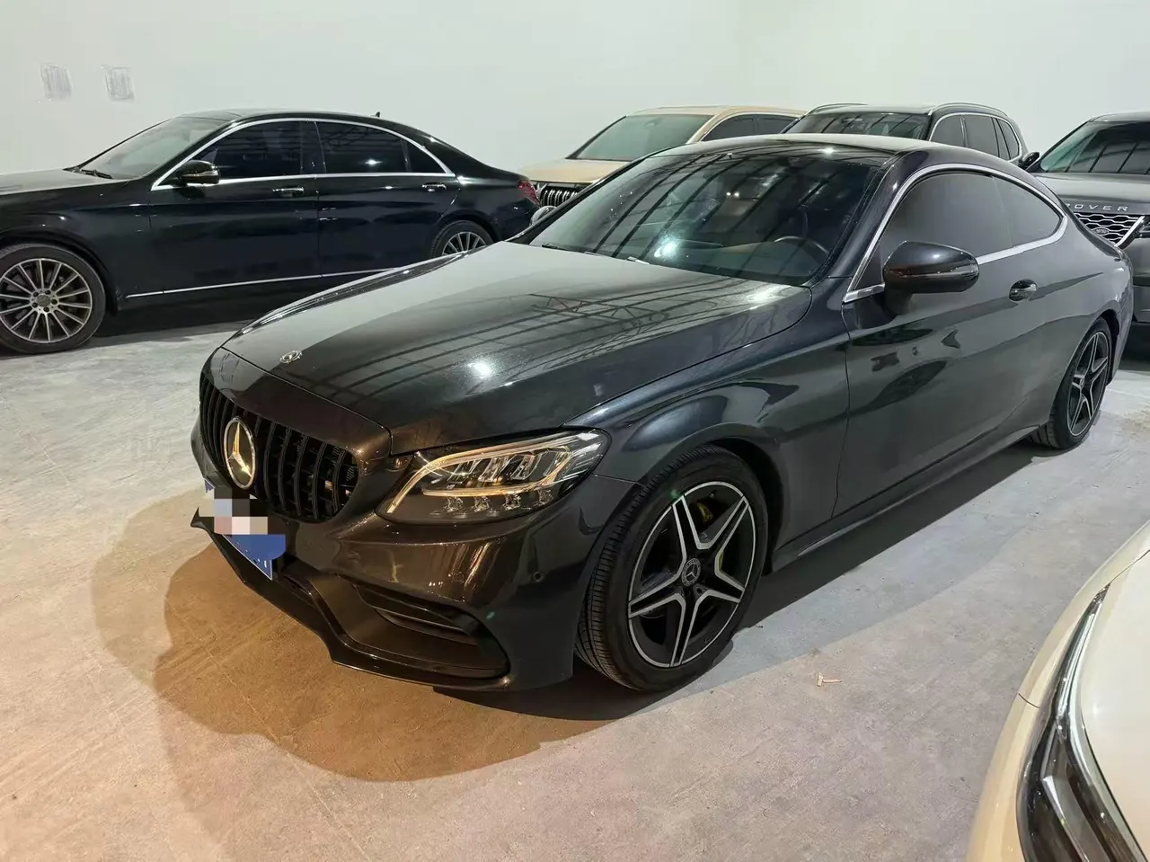 Открыть галерею: Mercedes Benz Class C (Imported) 2021 C 260 Coupe 48V 1.5T Automatic Gear