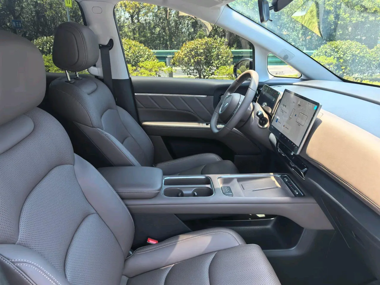 WuLing 2025 Starlight 730 500km Luxury Automatic Gear 7