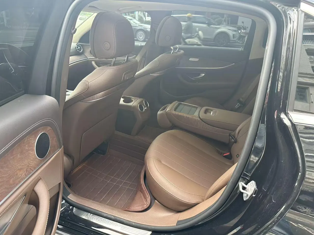Mercedes Benz E-Class 2020 E 300 L 2.0T Fashion Automatic Gear 3