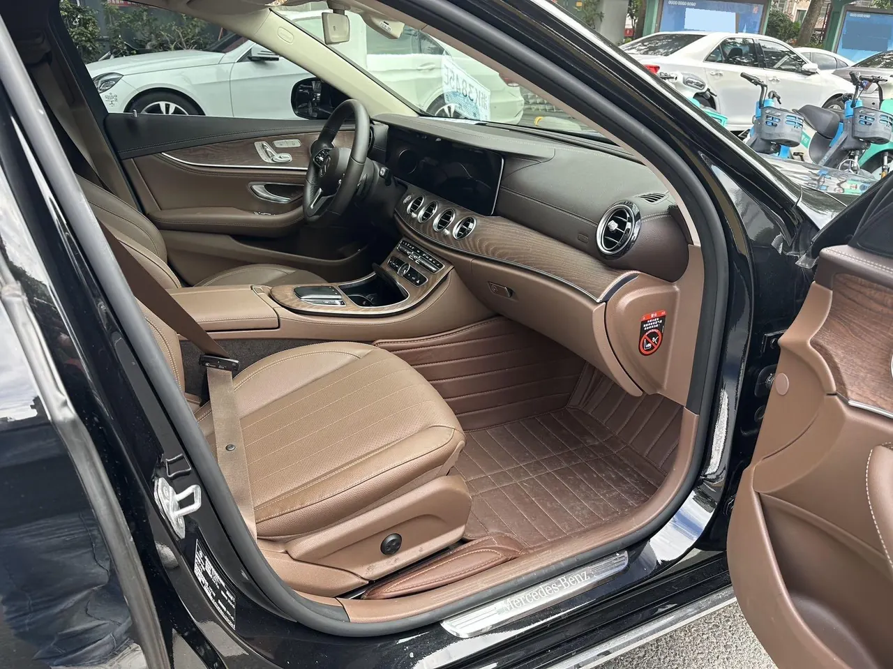 Mercedes Benz E-Class 2020 E 300 L 2.0T Fashion Automatic Gear 4
