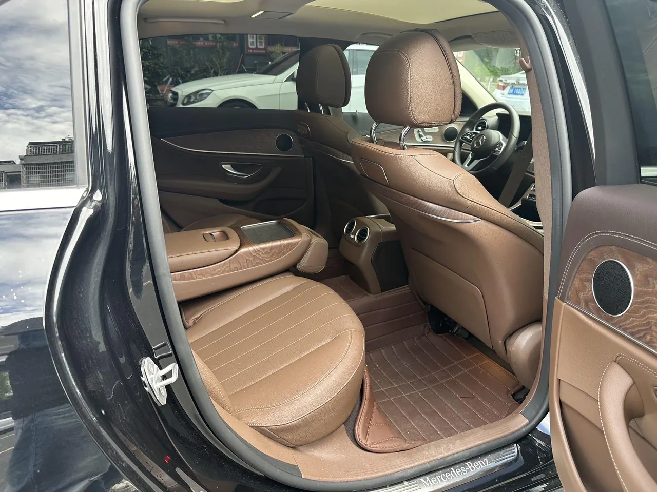 Mercedes Benz E-Class 2020 E 300 L 2.0T Fashion Automatic Gear 5