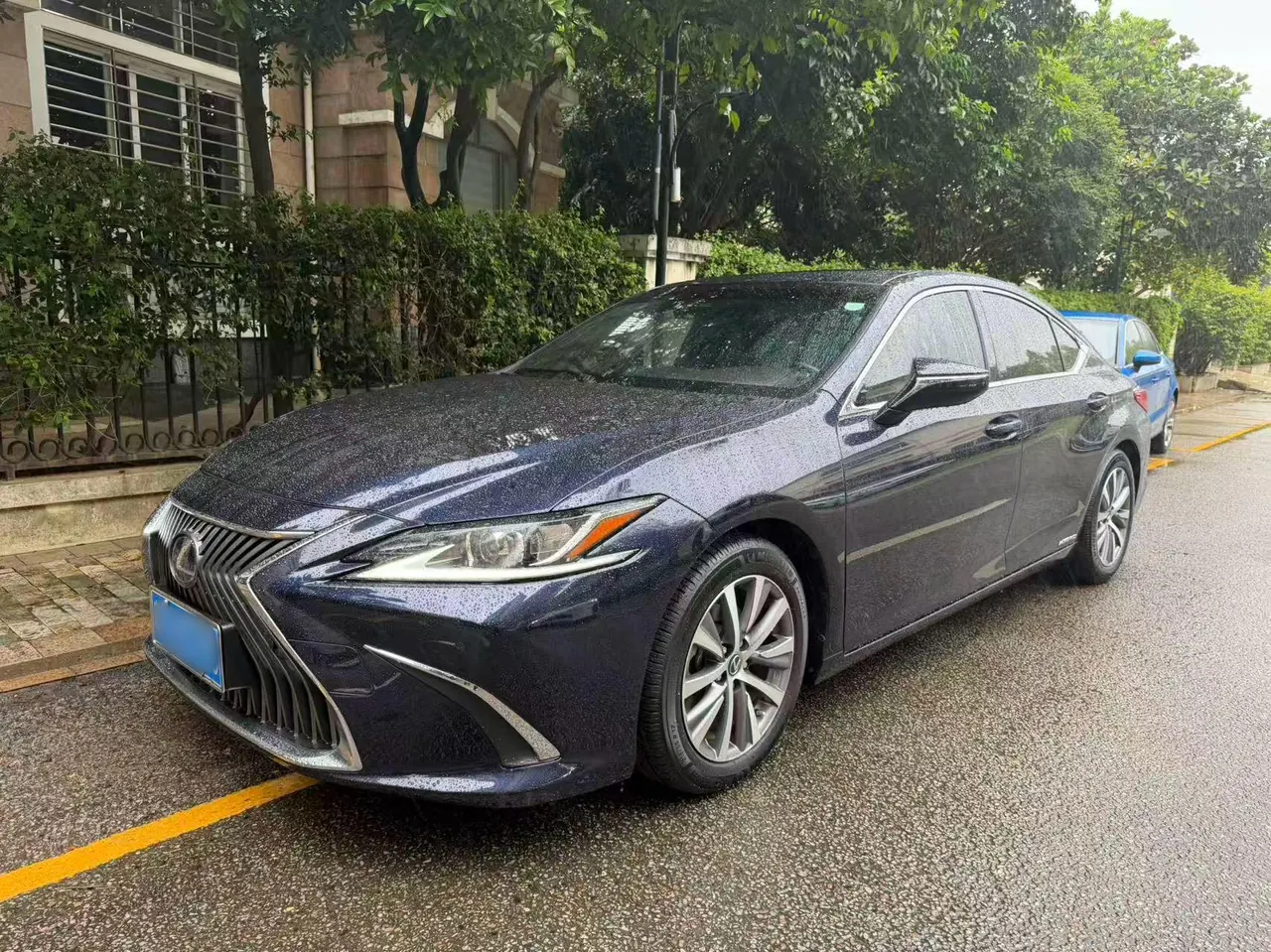 Открыть галерею: Lexus ES (Imported) 2020 ES300h 2.5 Stepless Excellence Edition Automatic Gear