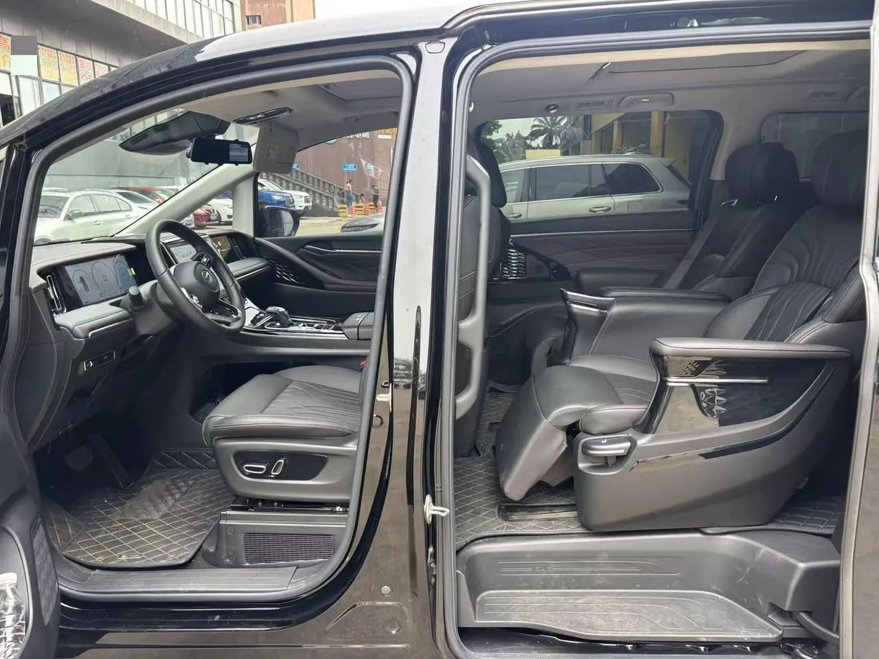 GAC Trumpchi 2024 M8 2.0T 400T Grandmaster Series Supreme‑Grade Automatic 3