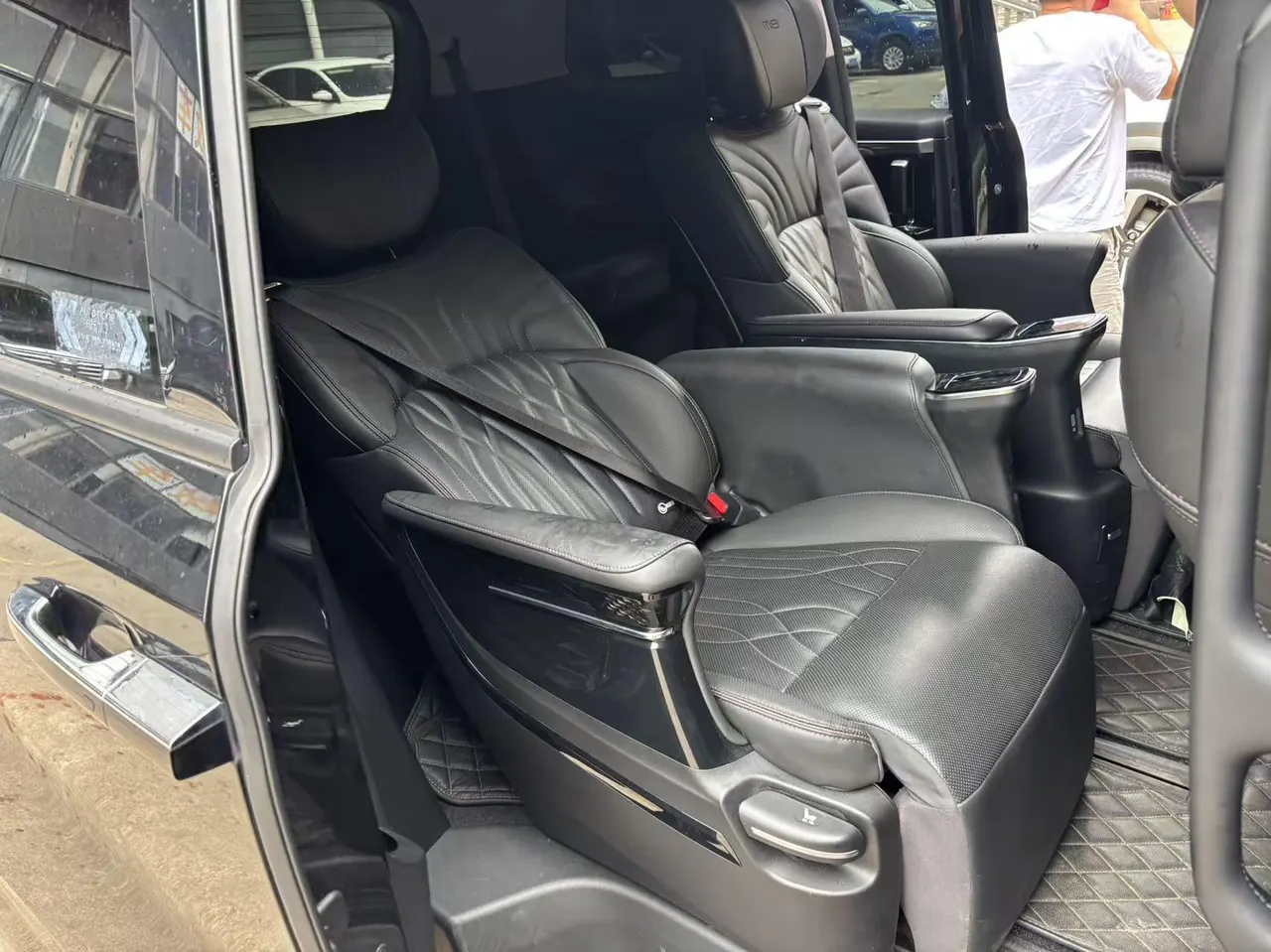 GAC Trumpchi 2024 M8 2.0T 400T Grandmaster Series Supreme‑Grade Automatic 5