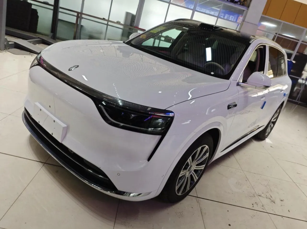 AITO 2025 AITO M8 Max Edition 37kWh 5-seat Edition Automatic Gear - View 1
