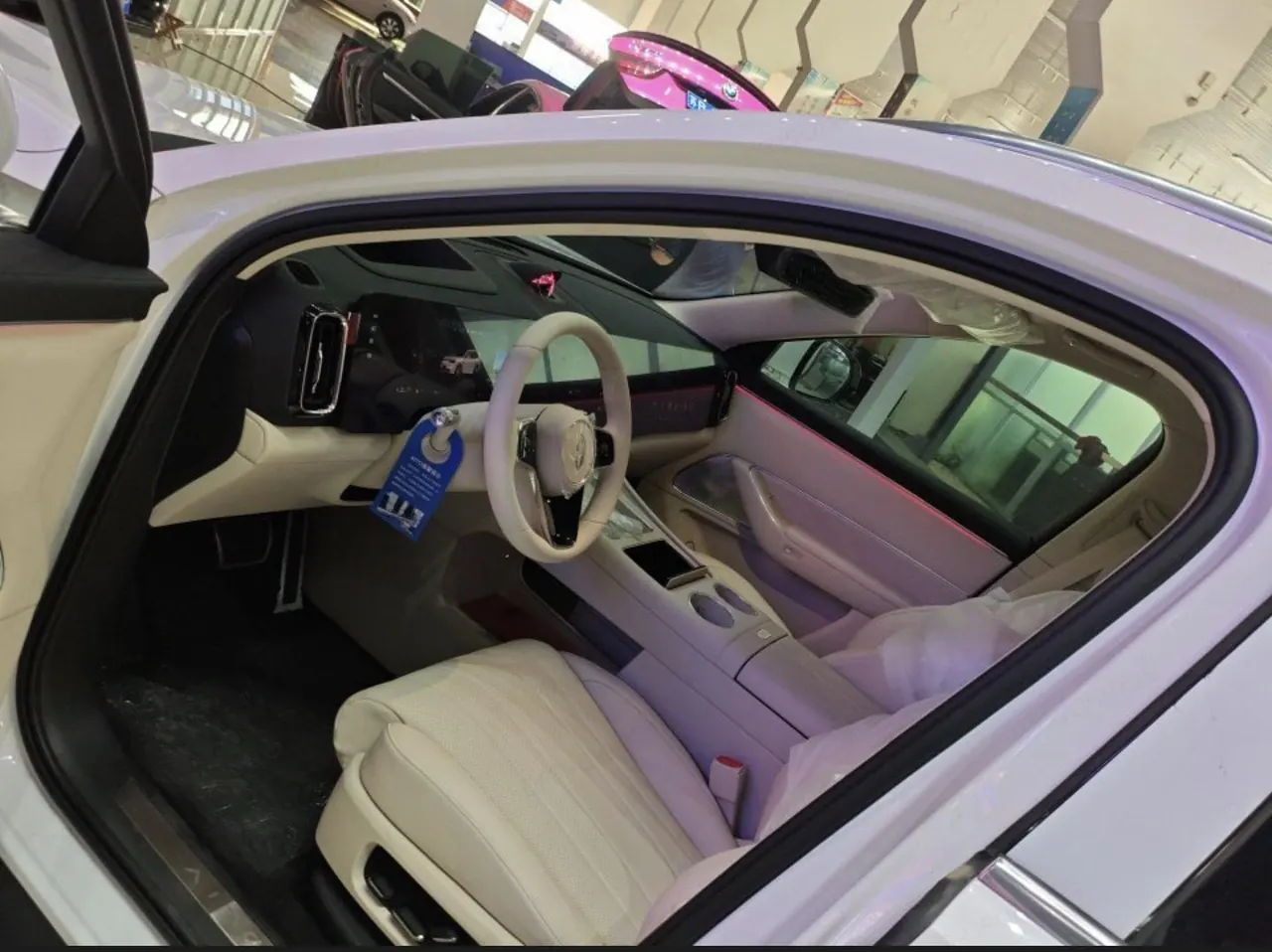 AITO 2025 AITO M8 Max Edition 37kWh 5-seat Edition Automatic Gear 5
