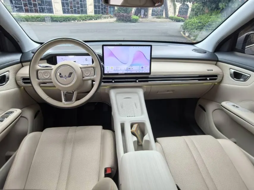 WuLing 2025 Plantronics S 430km Exclusive Automatic Transmission 6