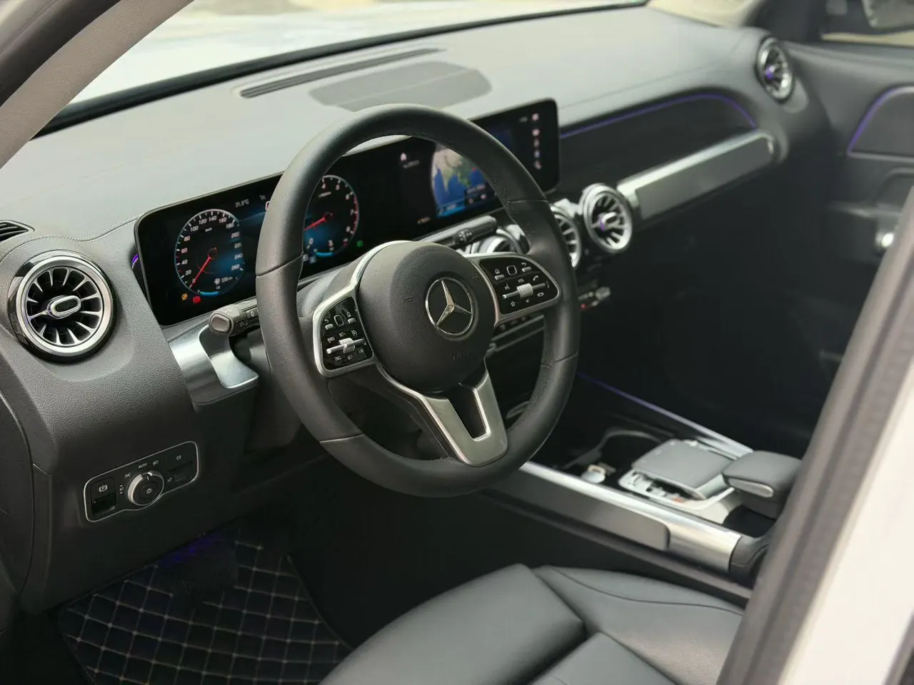 Mercedes Benz 2020 GLB 200 1.3T Fashion Automatic 3