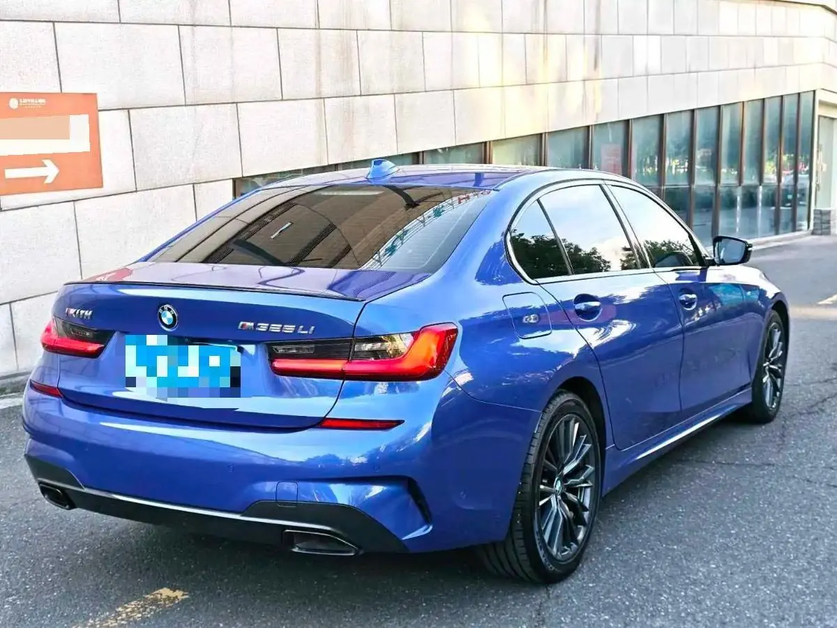 BMW 3 Series 2020 325Li 2.0T M Sports Obsidian Night Edition Automatic Gear 4