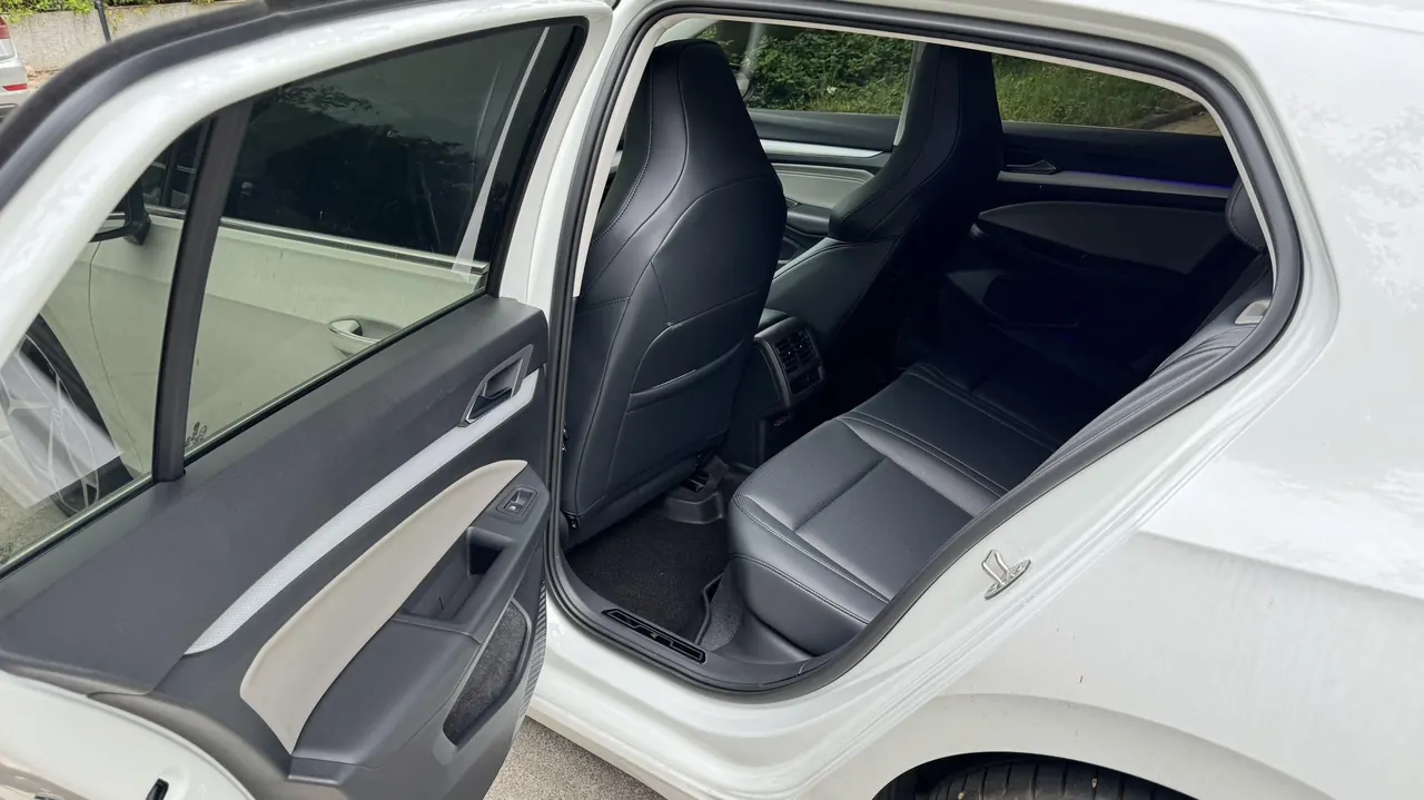 Volkswagen 2021 Golf 8 PRO 1.4TSI 280TSI Automatic 8