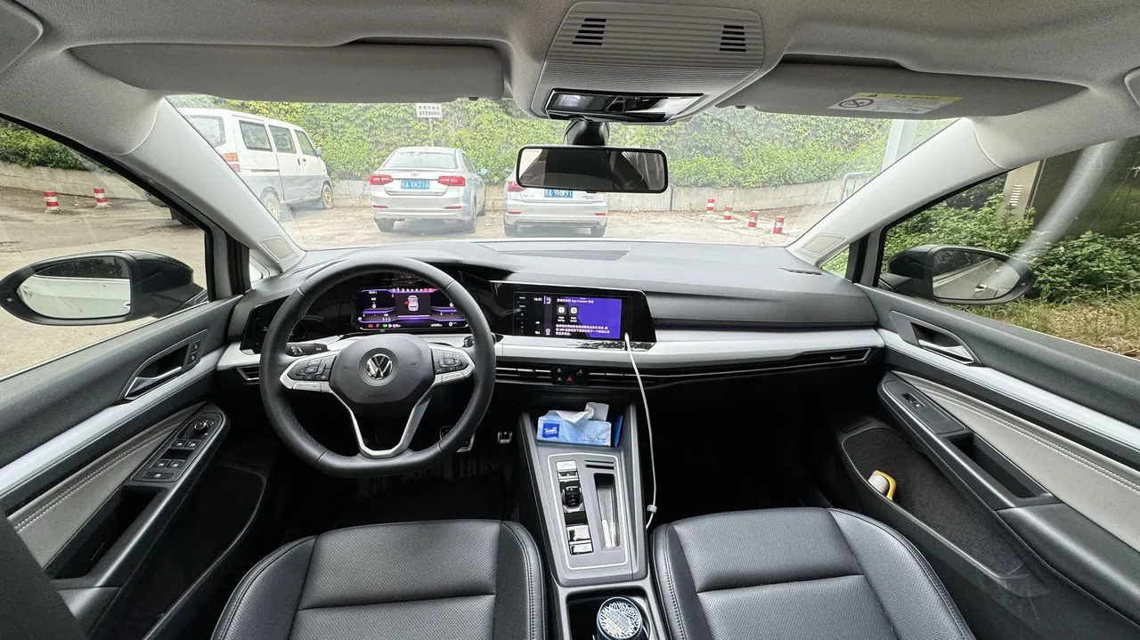 Volkswagen 2021 Golf 8 PRO 1.4TSI 280TSI Automatic 9
