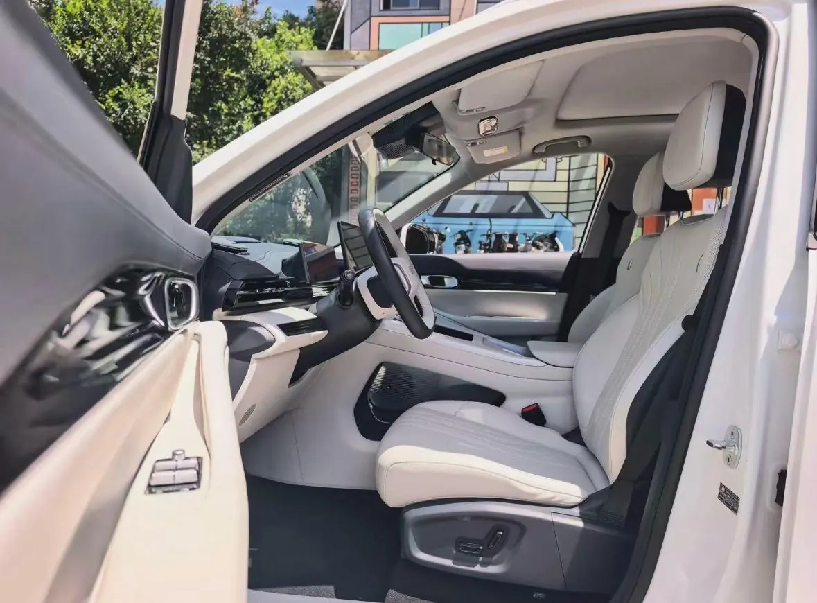 Geely Galaxy 2024 E 5 530km Discovery Edition Automatic Gear 4