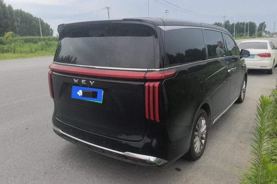 WEY 2025 VV7 Hi4 1.5T Four-Wheel-Drive Automatic Model 2