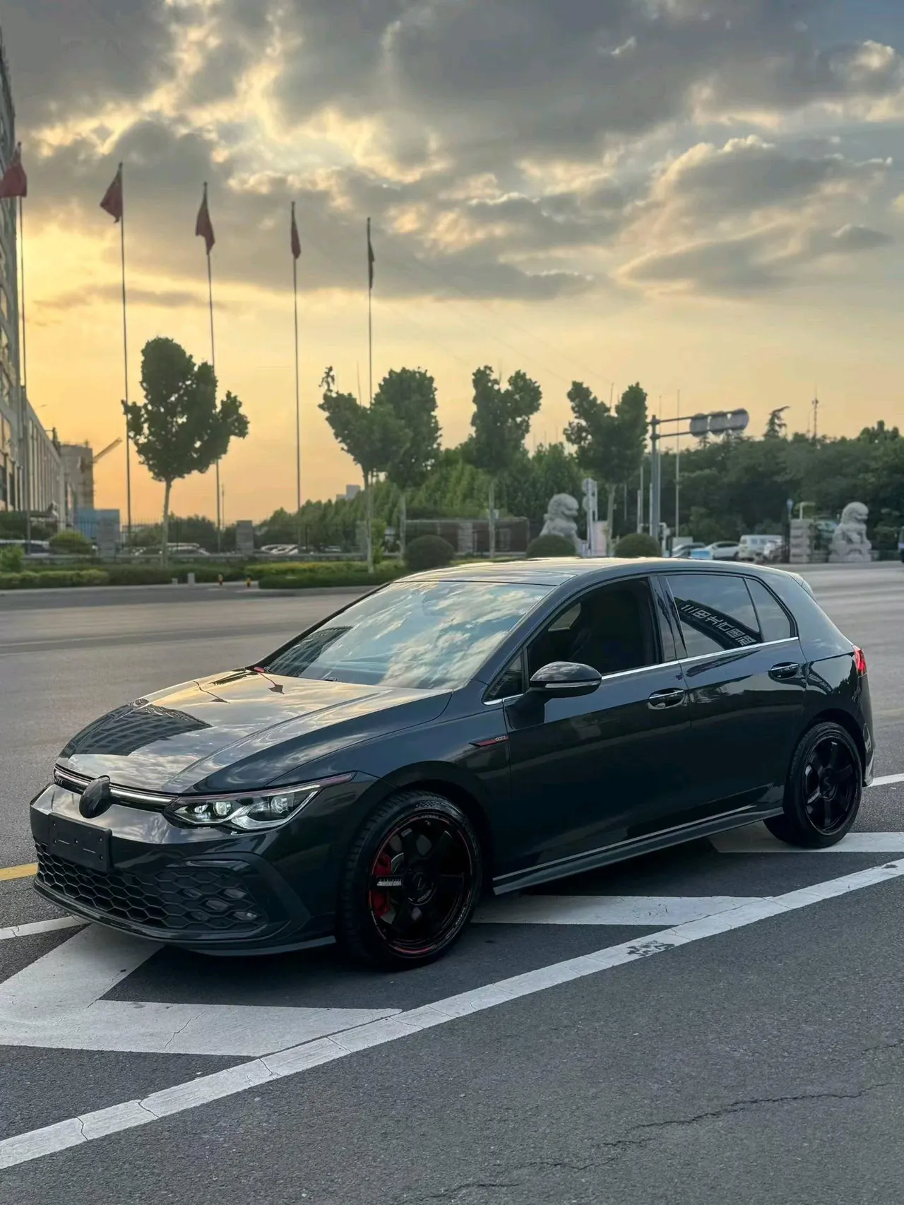 Volkswagen 2021 Golf GTI 2.0TSI 380TSI (Modified) Automatic Gear - View 1