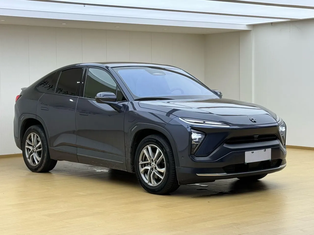 NIO 2020 EC 6 605KM Sports Edition Automatic Gear 3