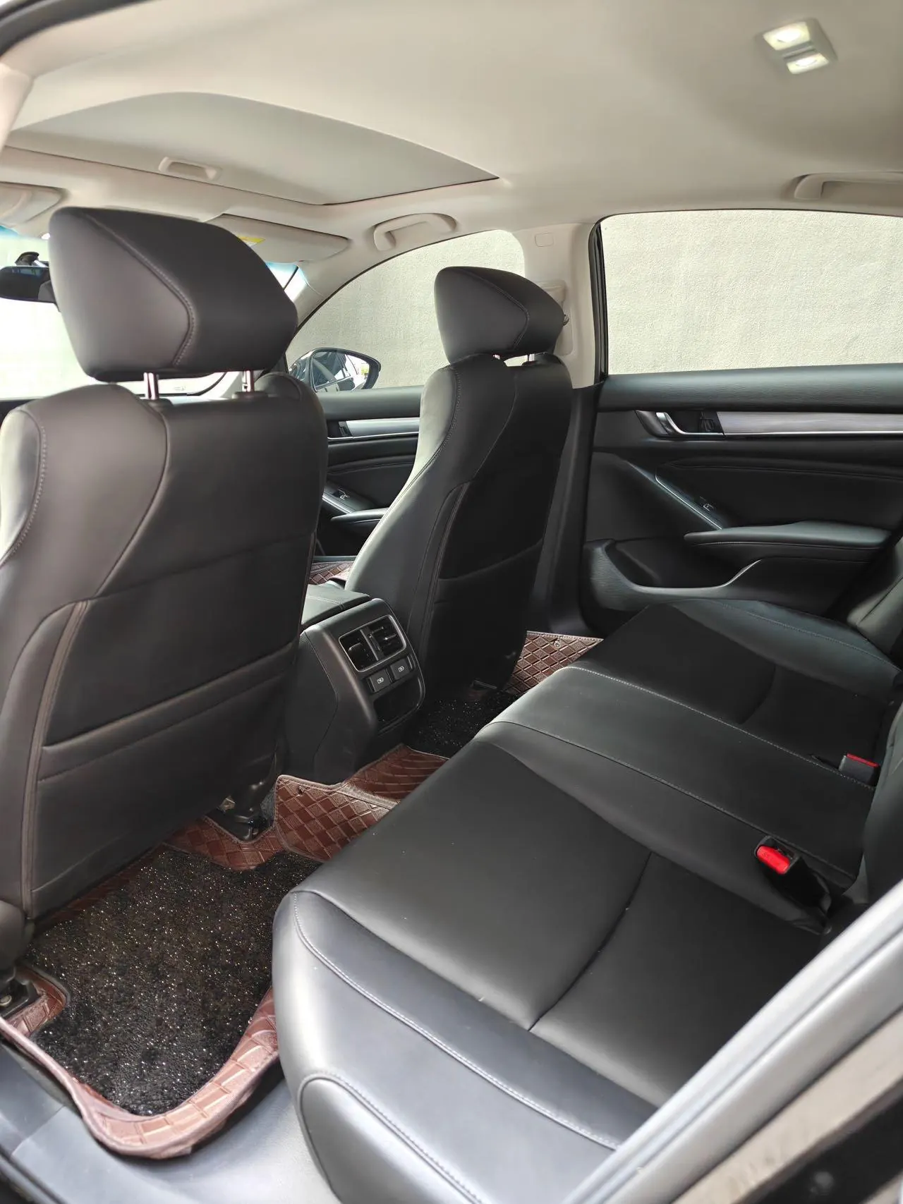 Honda 2022 10th Generation Accord 1.5T Stepless 260TURBO Magic Night Premium Edition Automatic Gear 8