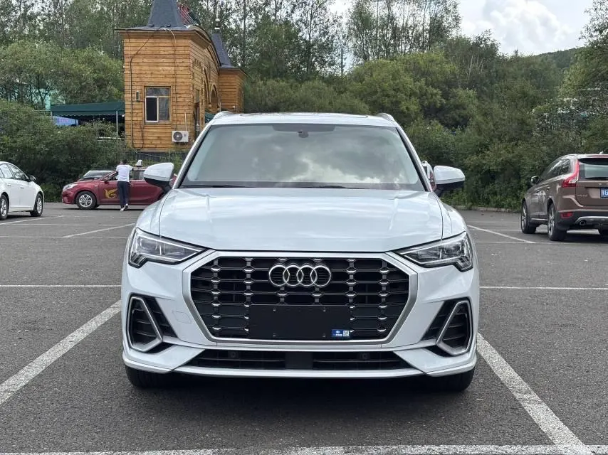 Audi 2022 Q3 1.4TFSI 35TFSI Aggressive Dynamic Automatic 2