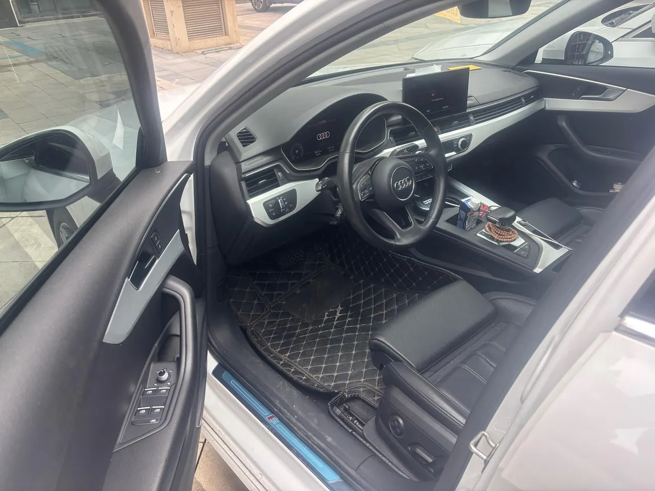 Audi 2020 A4L 2.0TFSI 40TFSI Deluxe Dynamic Automatic 3