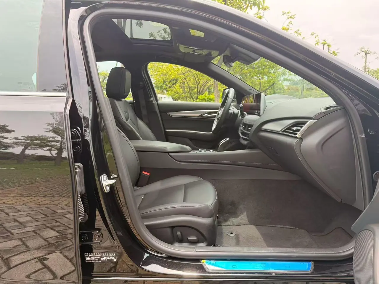 Cadillac 2025 CT5 2.0T 28T City Sports Edition Automatic Gear 14